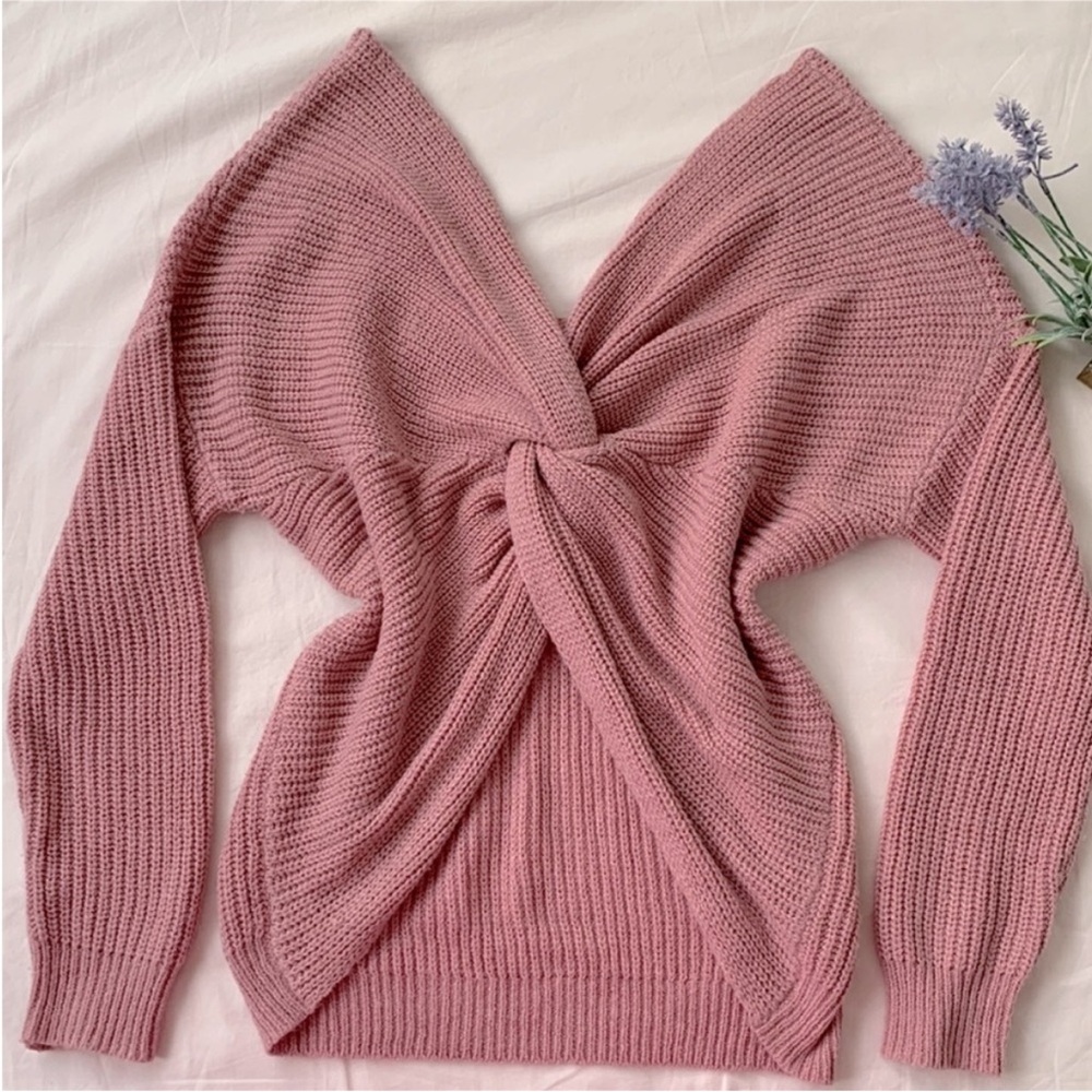 NWOT Crisscross/V neck reversible sweater, mauve pink, M
